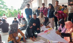 KPU Majalengka Sorlip Lima Juta Surat Suara Pemilu 2024 KPU Majalengka Sorlip Lima Juta Surat Suara Pemilu 2024