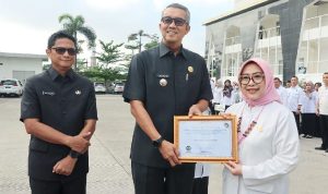 Kota Cirebon Raih Penghargaan Kepatuhan Penyelenggaraan Pelayanan Publik