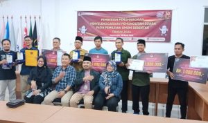 KPU Majalengka Beri Penghargaan kepada Penyelenggara Adhoc dan TPS Unik