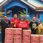 Alfamart Bagikan Sembako untuk Korban Banjir di Cirebon Timur