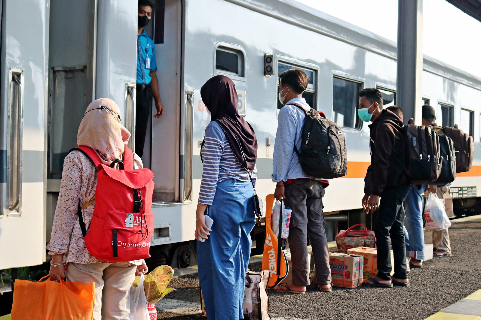 Libur Kenaikan Isa Al-Masih, KAI Cirebon Siapkan 17.660 Tempat Duduk