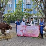 CSB Mall Bagikan Hewan Kurban untuk Masyarakat Sekitar