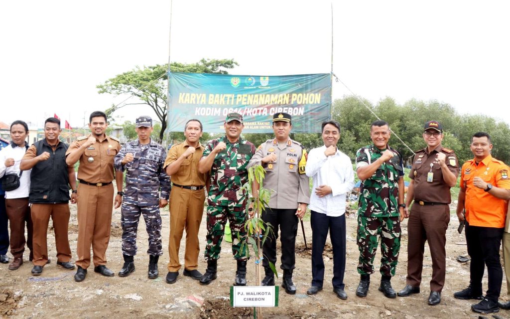 Ketua DPRD Dukung Karya Bakti Pembersihan Sungai dan Penanaman Pohon
