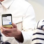 Komunikasi Tanpa Batasan Bahasa dengan Fitur AI On Device di Galaxy Z Flip6