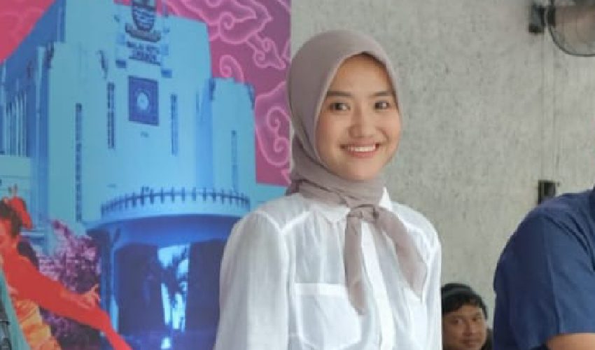 Eti-Suhendrik Curi Perhatian Pemilih Muda