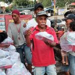 Buka Puasa Gratis Alfamart dan Wings Group Bantu Kaum Duafa