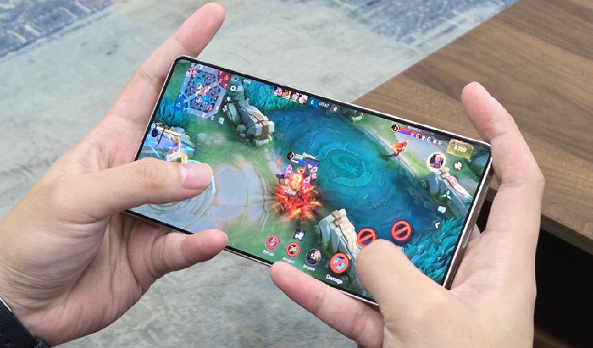 Galaxy S25 Ultra Jadi HP Gaming Pilihan Coach Esports