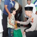 Polres Cirebon Kota Bagikan Paket Sembako untuk Warga Kurang Mampu