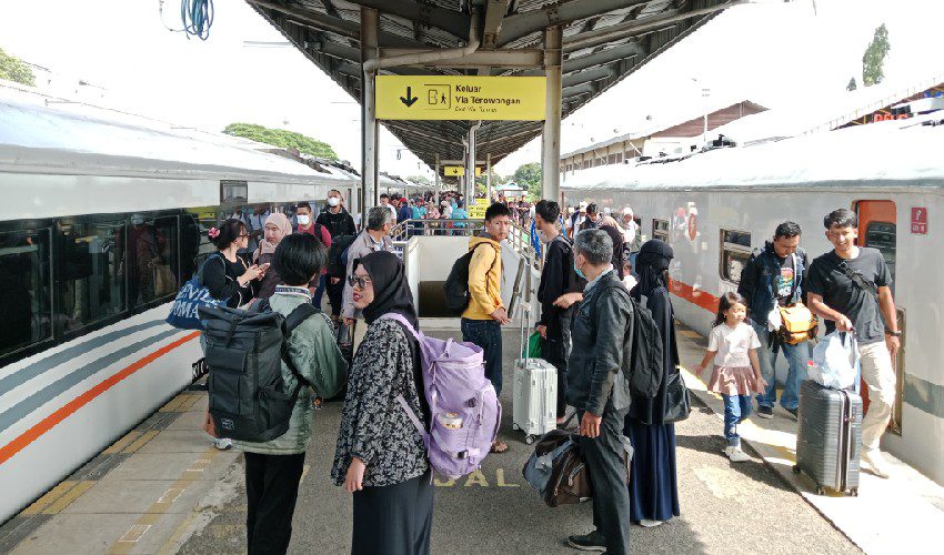 Sebanyak 102.392 Tiket Lebaran Terjual di Daop 3 Cirebon