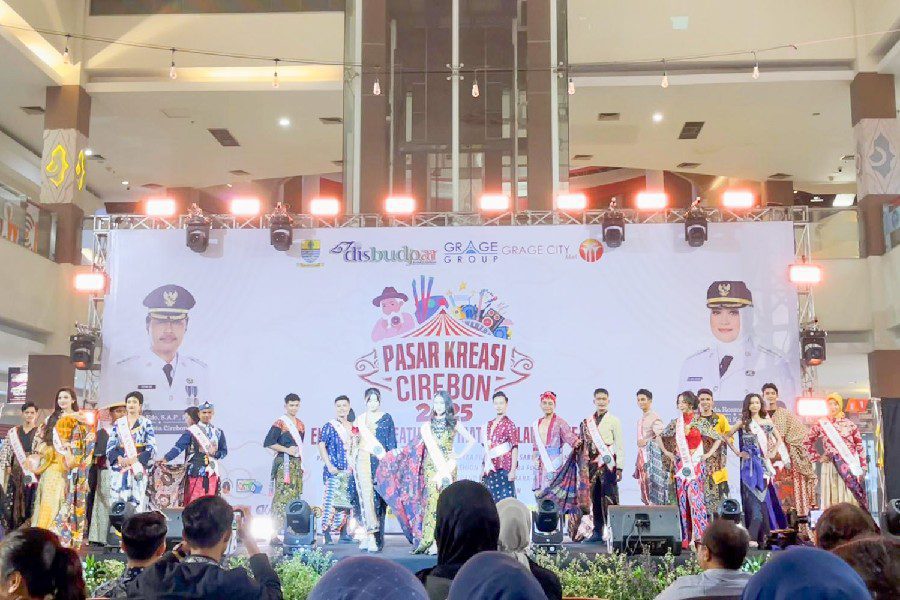 Finalis Jaka Rara 2025 Tampil Memukau dengan Balutan Batik Samida