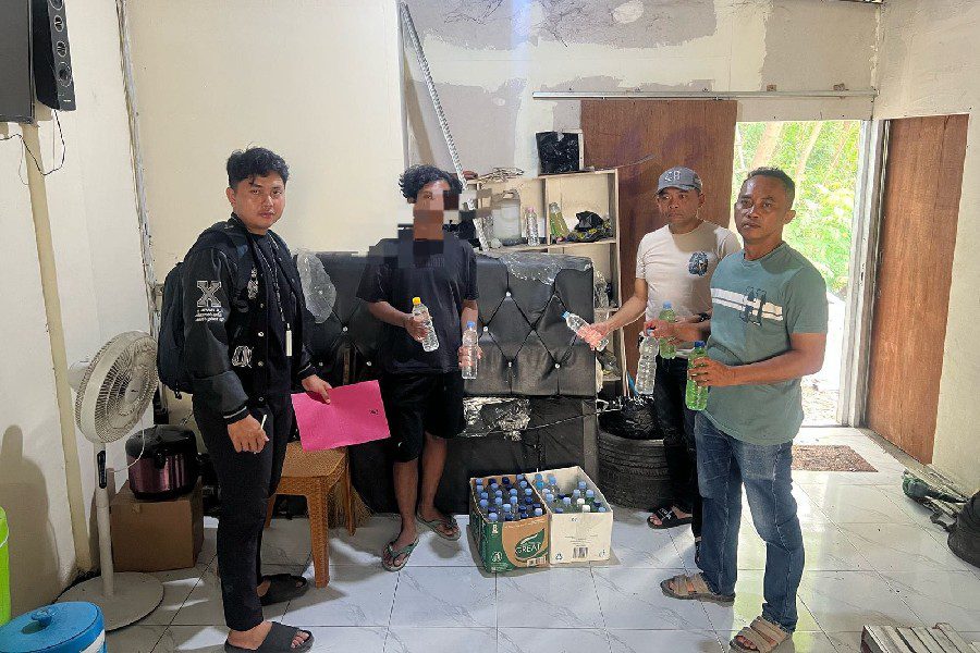 Razia Miras, Polisi Sita Puluhan Botol Ciu