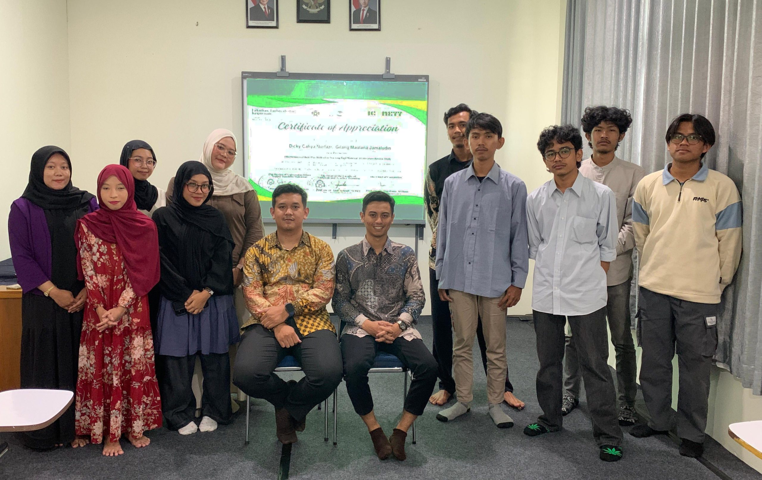 Mahasiswa PAI Universitas Majalengka Memaparkan Inovasi Pembelajaran Fiqih pada ICONETT