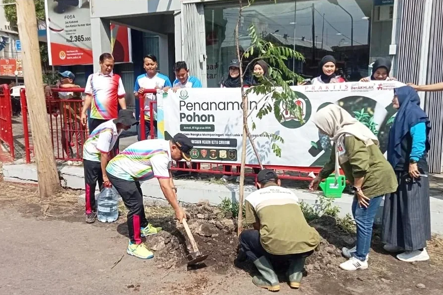 UPT Pertamanan dan Pemakaman Dorong Perluasan RTH Lewat Penanaman Pohon