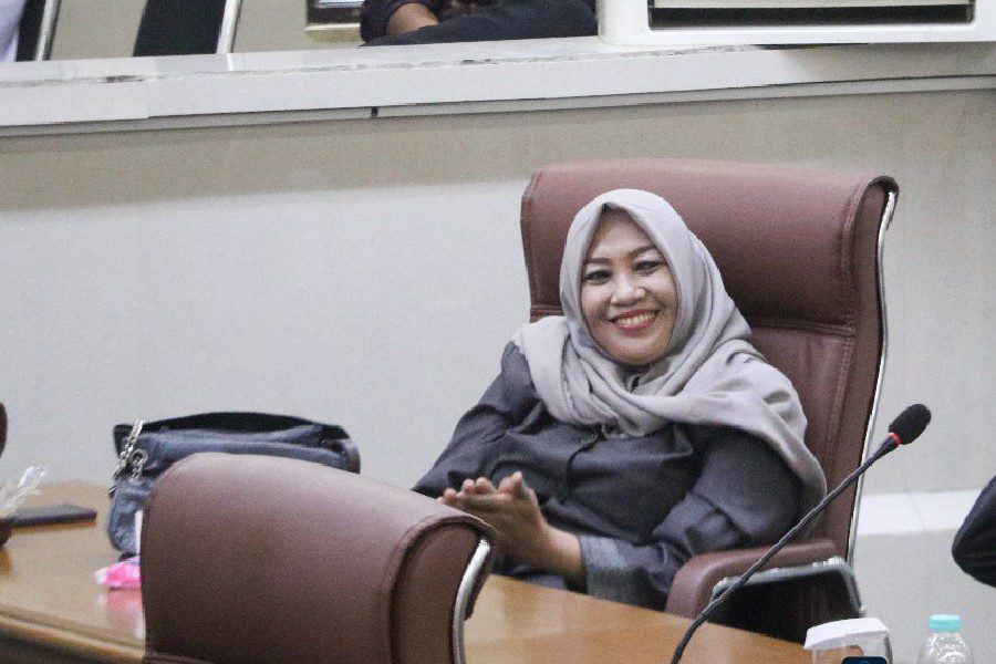 Anggota DPRD Kota Cirebon Gunakan Dana Pribadi untuk Perbaikan Jalan