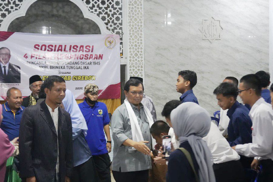 Herman Khaeron Ajak Santri Jadi Agen Perubahan