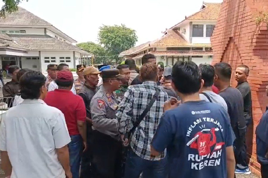 Jurnalis Dihalangi Saat Liputan SHU Tebu PG Rajawali II Cirebon