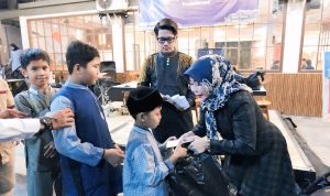 Ramadan Penuh Makna, Rinna Suryanti Santuni 100 Anak Yatim