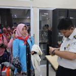 Imigrasi Cirebon Layani Jemaah Haji 2026 Kloter 1 Kertajati