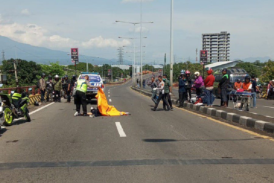 Kecelakaan Maut di Fly Over Pegambiran, Ayah dan Anak Tewas