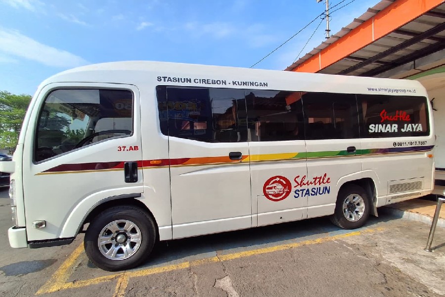 Bus Penghubung Stasiun Cirebon-Kuningan Resmi Beroperasi, Tarif Rp50 Ribu
