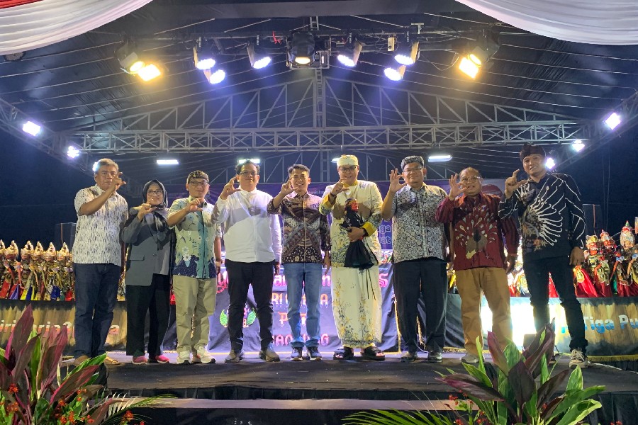 Komdigi dan Pemkab Cirebon Sosialisasikan Cek Kesehatan dan Literasi Digital