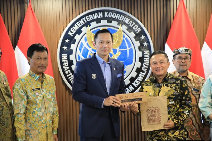 Wali Kota Cirebon Bertemu Menko AHY