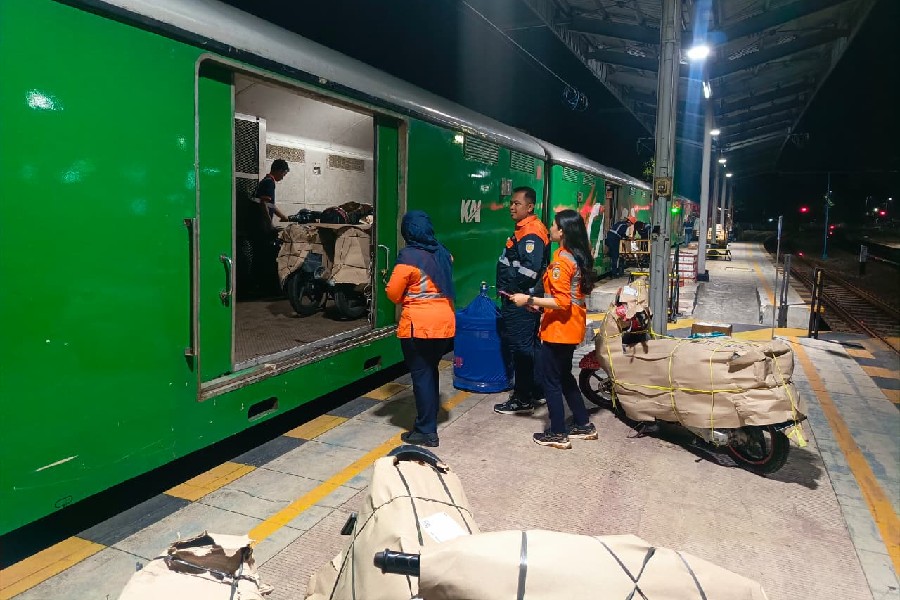 Angkutan Barang via Kereta Capai 101.918 Ton, Semen Mendominasi