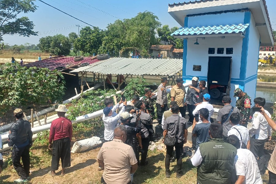 Kekeringan Majalengka, Bupati Eman soroti sawah gagal panen di Jatitujuh. (ist)