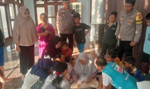 Bayi Baru Lahir Ditemukan di Pos Kamling Bayi Baru Lahir Ditemukan di Pos Kamling
