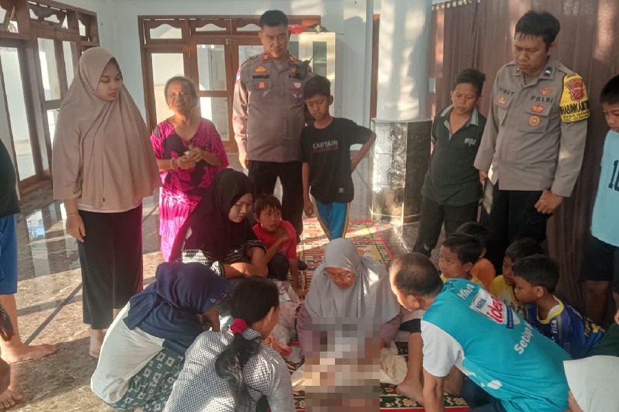 Bayi Baru Lahir Ditemukan di Pos Kamling