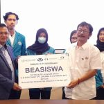 Dharma Group Salurkan Beasiswa untuk Mahasiswa UGJ Cirebon