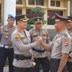 Dua Anggota Polres Cirebon Kota Dapat Kenaikan Pangkat Pengabdian