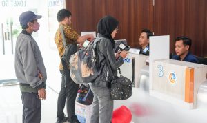 KAI Daop 3 Cirebon Siapkan Masker untuk Antisipasi Abu Vulkanik