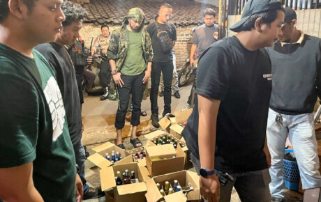 Polisi Amankan Ratusan Miras dalam Operasi Pekat di Tengah Tani